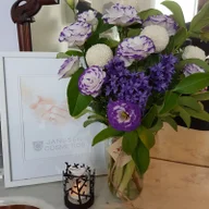 Little Luxuries Myotherapy and Beauty logo