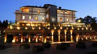 The Doncaster Hotel logo