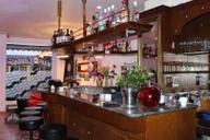 Lyz Bar-Lounge logo