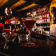 Betty F Bar logo