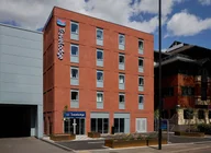 Travelodge London Chiswick High Road logo