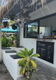 M Dama Coffee seminyak logo