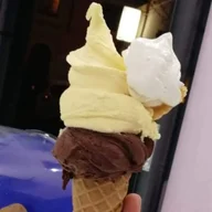 Gelateria Regusto logo
