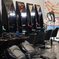Sissie Hair and Nail Salon logo
