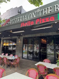 Stella Pizza Altona logo