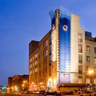 DoubleTree by Hilton Hotel Boston Downtown logo