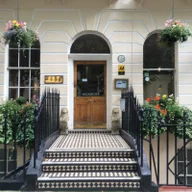George Hotel logo
