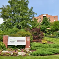 eaves Quincy logo