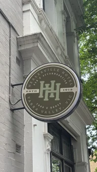Healesville Hotel logo